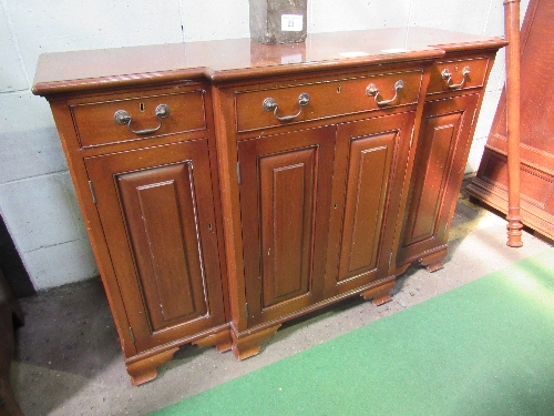 Mahogany step-front sideboard with 3 frieze drawers by Frank Hudson & Son, 124cms x 42cms x 88cms.