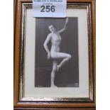 6x 19th century framed photos of nudes. Estimate £10-20.