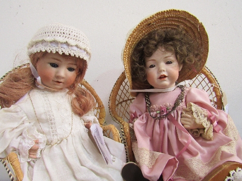A Neubach German doll (needs re-stringing) & another doll, letter W on neck, both on small wicker - Image 3 of 3