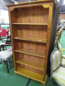 Pine open bookcase with 4 shelves, 91cms x 30cms x 182cms. Estimate £30-50.