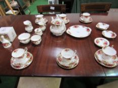 Approx 32 pieces of Royal Albert 'Old Country Roses' complete tea set & others. Estimate £100-120.