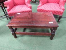 Oak coffee table with glass protector, 90cms x 52cms x 41cms. Estimate £5-10.