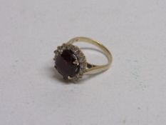 9ct gold cluster ring, size R. Estimate £100-120.