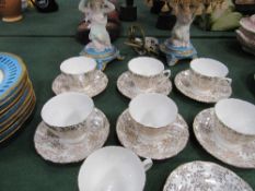 6 cups & saucers by Royal Vale, table centre & a table centre converted to table lamp & 9
