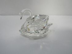 Set of 3 Swarovski crystal swans, 7.5cms, 5.5cms & 3.5cms. Estimate £20-30.