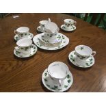 Colclough ivy leaf vintage tea set, 21 pieces. Estimate £30-40.