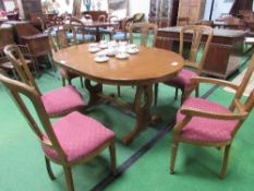 Oak extending lyre end dining table, 150cms (closed) x 100cms x 78cms. Estimate £40-50.