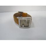 Authentic Fendi Orologi 4000L lady's square face watch with patent strap. Estimate £40-60.