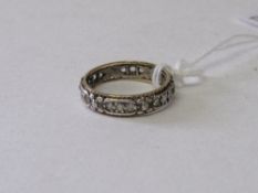 9ct gold & silver eternity ring, size P. Estimate £25-30.