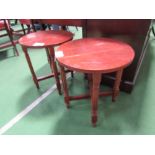 2 small dark wood collapsible occasional tables. Estimate £15-20.