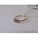 9ct gold & 3 clear stone ring, size N. Estimate £20-30.