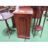 Mahogany pot cupboard with a glass top, 32cms x 40cms x 84cms. Estimate £5-10.