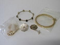 Fiorelli 2 pairs of earrings & 2 bangles. Estimate £20-30.