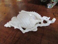 Worcester Parian decorative shell. Estimate £35-45.