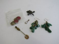 Red enamel cufflinks, gold stick pin, jade drop earrings, brooch & a silver pendant. Estimate £20-