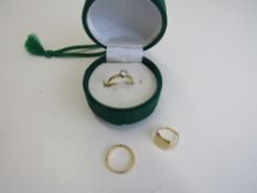 22ct gold wedding band, size J, weight 2gms, tested 18ct gold signet ring, size O, weight 2.9gms &