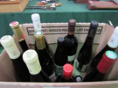 Box of 12 collectable wines & spirits. Estimate £20-40.