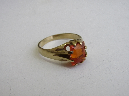 9ct gold & fire opal gent's ring, size 1, weight 6.5gms. Estimate £250-350.