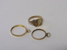 9ct gold decorated signet ring, size M, weight 4.7gms, 9ct gold sovereign ring, 0.7gms & 1 other.