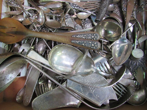 A large qty of Indonesian silver cutlery from Java, Lotus Blossom pattern, marked 800,