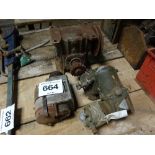 Bosch type FU4B magneto, Smith tyre pump and reduction gearbox