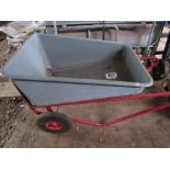 Wheelbarrow/sack truck with dismountable body