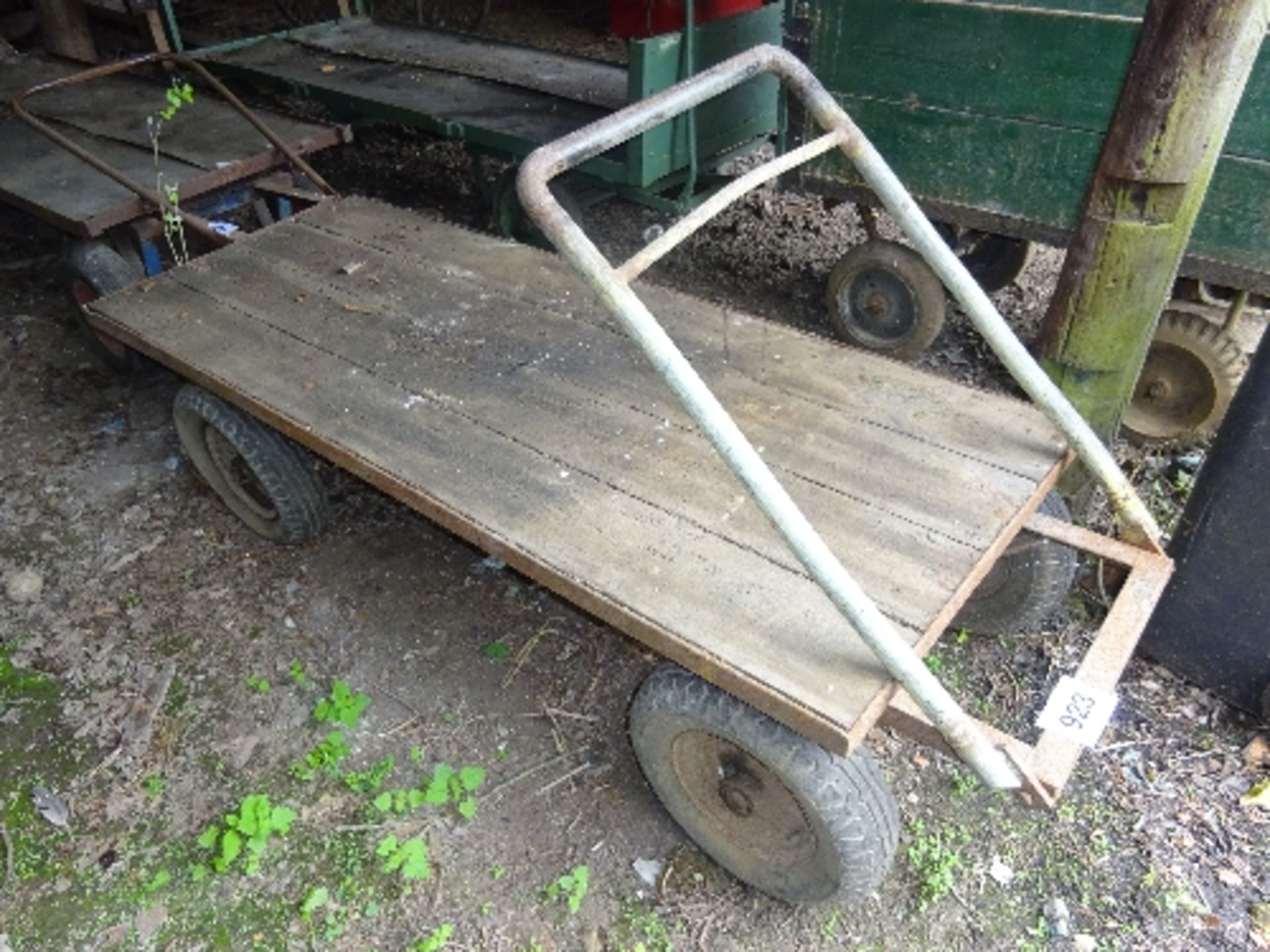 4 wheeled garden trolley