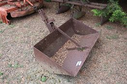 3 point linkage tipping bucket