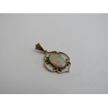 9ct gold & opal pendant, weight 1.4gms. Estimate £60-80.