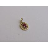 9ct gold & ruby pendant, weight 0.6gms. Estimate £30-40.