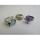 3 fashion rings. Estimate £10-20.