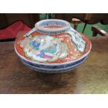 Canton bowl & cover, 19cms diameter. Estimate £40-60.