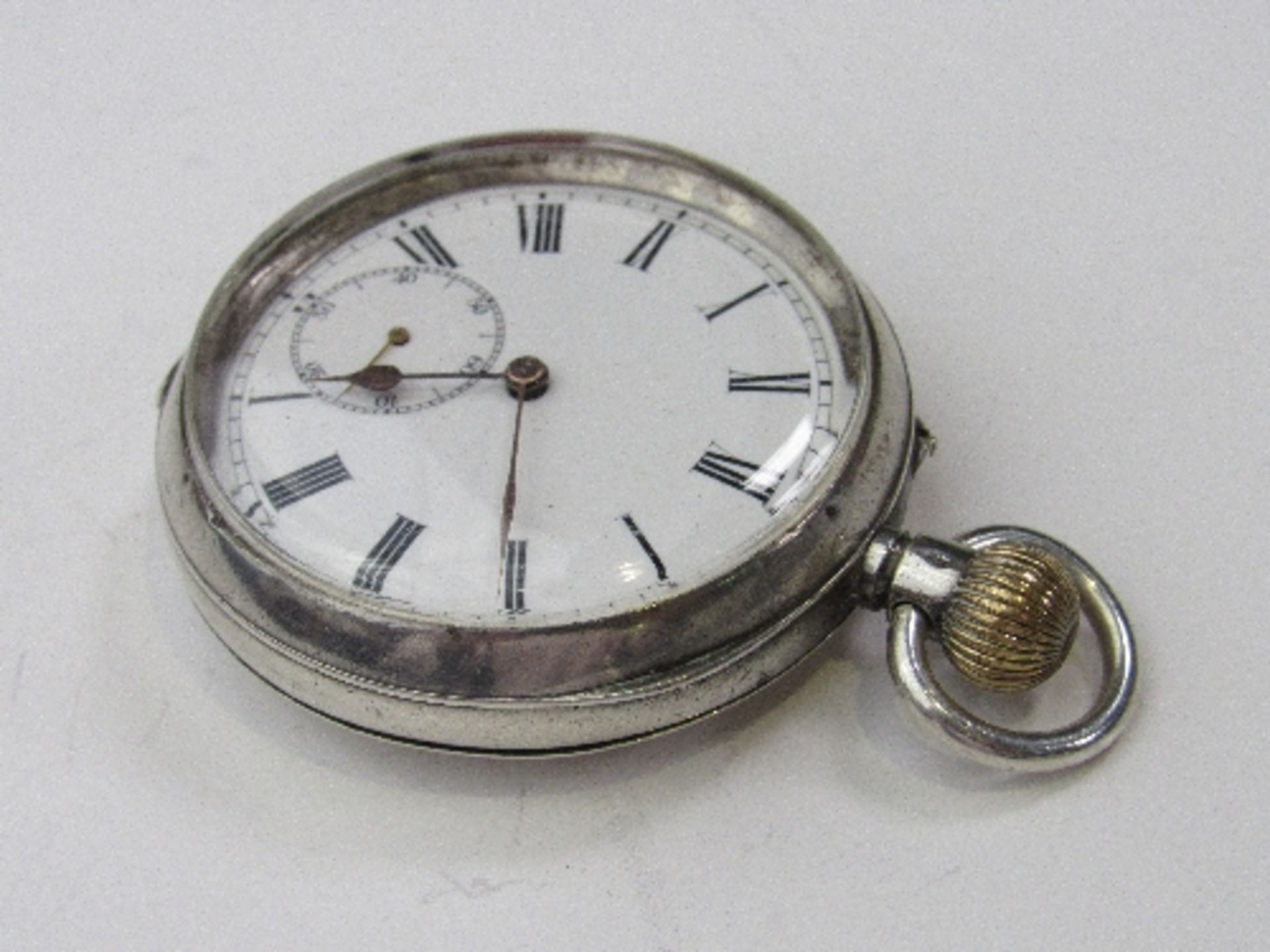 935 silver Swiss made pocket watch with white face & Roman numerals. Estimate £35-50. - Image 2 of 5