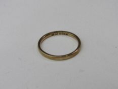 9ct gold wedding band, size P 1/2, weight 1.9gms. Estimate £30-40.