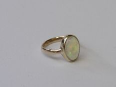 9ct gold & opal ring, size M 1/2, weight 2.6gms. Estimate £200-250.