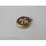 18ct gold (tested) locket, weight 9.8gms. Estimate £100-120.