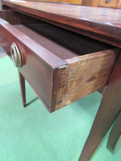 Mahogany Pembroke table with 2 drawers either end, 91cms x 121cms x 69cms (open). Estimate £20-30. - Image 3 of 5