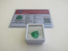 Natural trillion cut loose emerald, weight 6.70ct with certificate. Estimate £50-70.