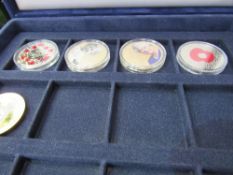 Collection of coins including commemorative & display cases. Estimate £20-30.