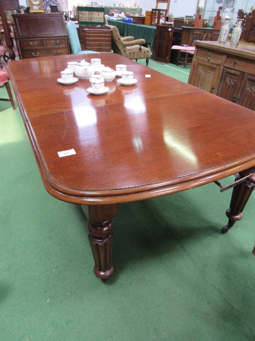 Mahogany wind-out extendable table with 2 leaves & winding handle, 143cms x 119cms x 72cms. Estimate