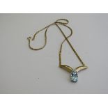 9ct gold aquamarine necklace, length 21cms. Estimate £350-400.