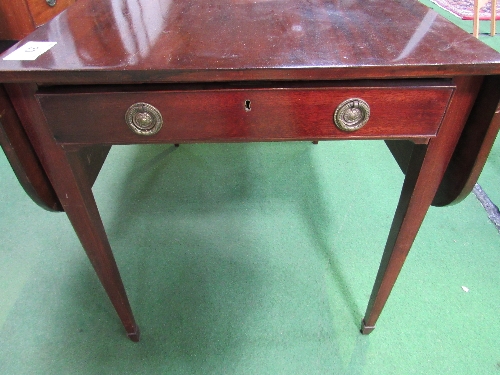 Mahogany Pembroke table with 2 drawers either end, 91cms x 121cms x 69cms (open). Estimate £20-30. - Image 4 of 5