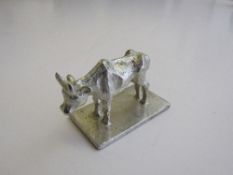 Bier of Israel silver figurine - cow. Estimate £20-25.