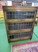 Globe Wernicke-style bookcase, a/f. Estimate £30-40.