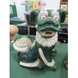 Ceramic Dog of Fo ornament. Estimate £20-30.