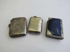 Decorated hallmarked silver vesta case, Birmingham 1907, weight 1.4ozt & 2 other vesta cases.