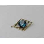 18ct gold (tested) blue zircon pendant, weight 3.8gms. Estimate £30-40.