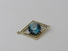 18ct gold (tested) blue zircon pendant, weight 3.8gms. Estimate £30-40.