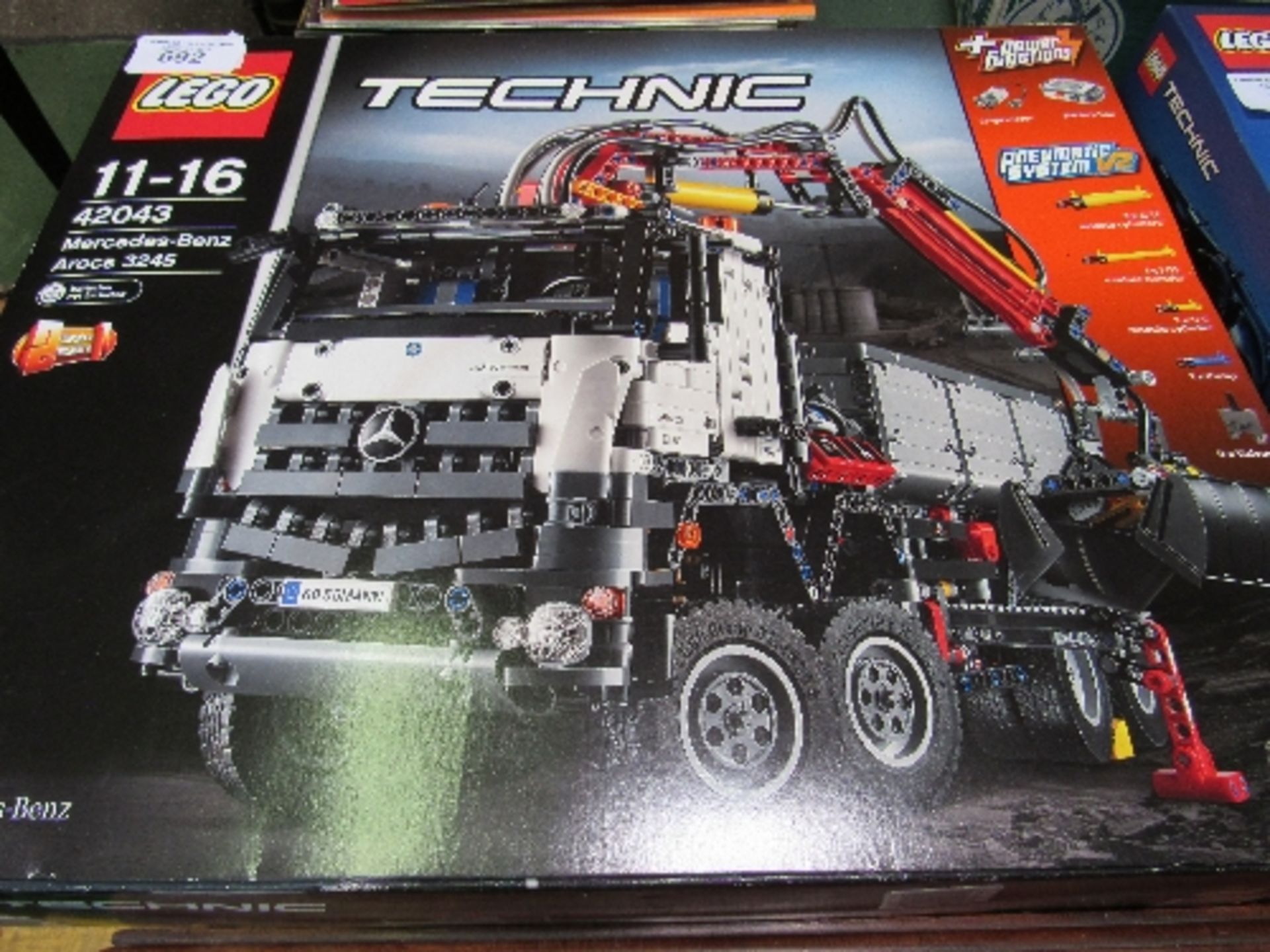 Lego Technics Mercedes Benz AROCS 3245 truck, in box