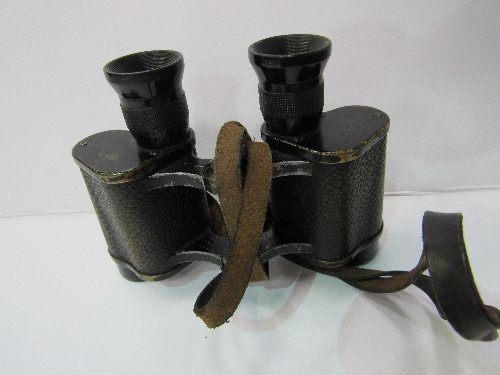 A pair of Ross WWI binoculars in original leather case with WD mark. Estimate £20-40. - Image 3 of 3